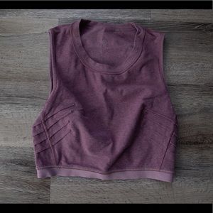 Lululemon crop top